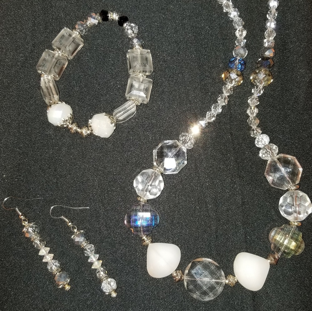 Jewelry - Picture 4 of 8